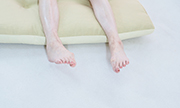 Stretch out my toes and masturbate Futaba 3