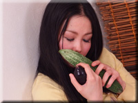 Yu Raw vegetables insertion masturbation