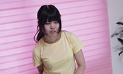 The woman masturbation with expressionless. Momo 28