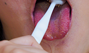 tongue cleaning Maki 15